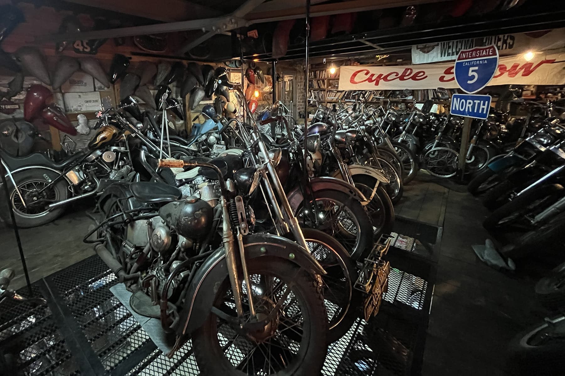 shop_2f_05.jpg