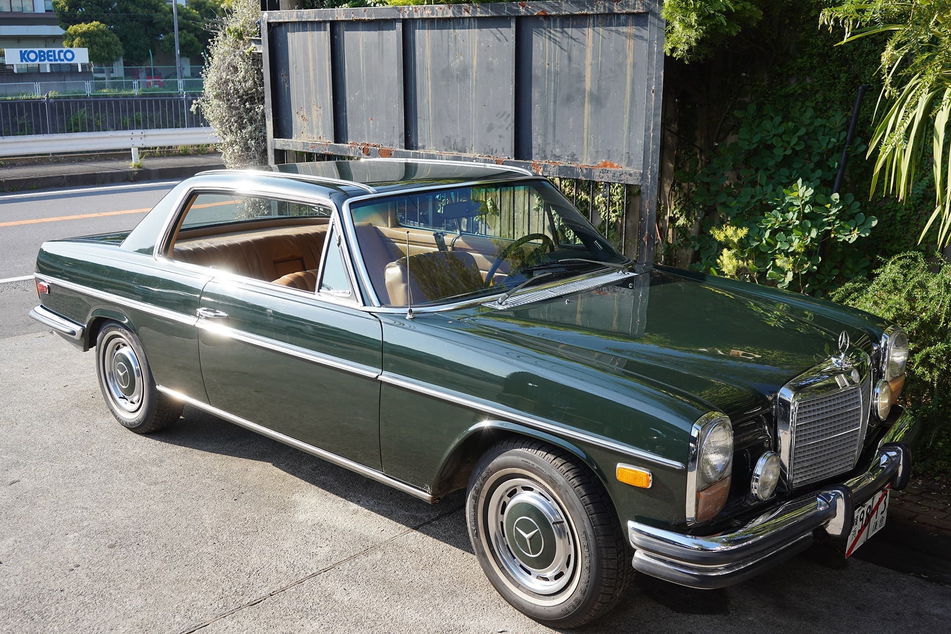 1973_mercedes-benz_w114_280c_coup_01.jpg